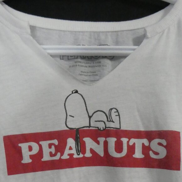 PEANUTS | large | Peanuts Graphic White Crop Top | Rolled Cuffs - Picture 1 of 15
